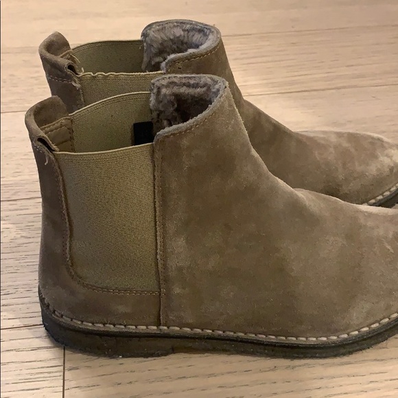 poshmark chelsea boots